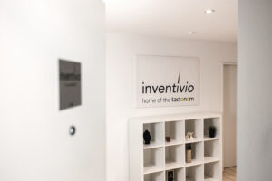 In the entrance to our office you can see a sign with the logo "Inventivio - Home of the Tactonom".
