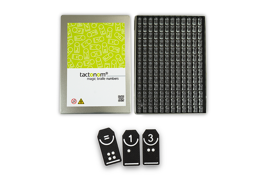 geöffnete Magic Braille Numbers Box mit Zahlen